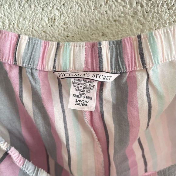 Victoria’s Secret Striped Sleep Shorts Size Small - Picture 3 of 4
